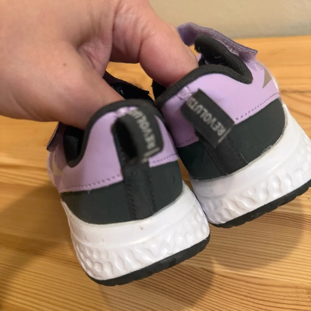 Nike Revolution 5 (PS) Little Kids' Shoes Purple Foam/Black bq5672-601 - Picture 4 of 9